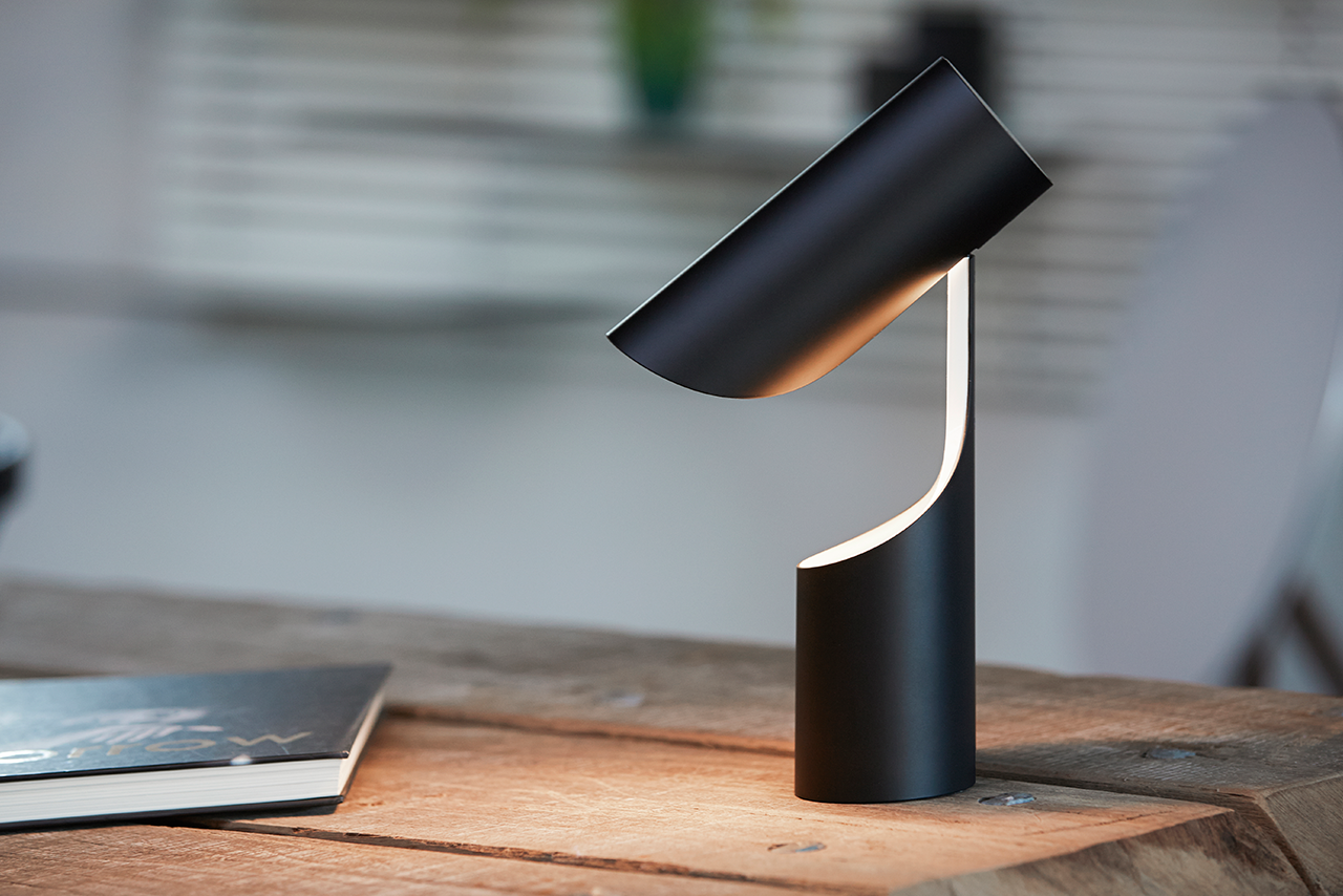 Leklint353 Mutatio Table Lamp Lifestyle3